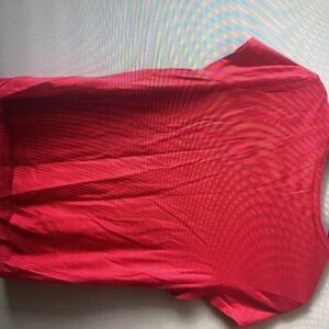 Simple breathable and comfortable top